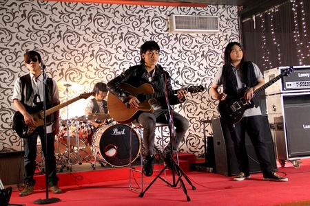 So Cool MV เพลง บอกฉันว่าเหงาแล้วเขาไม่ว่าเหรอ