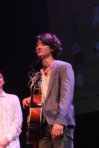 คอนเสิร์ตวาดดนตรีด้วยการ์ตูน วาด – เล่น