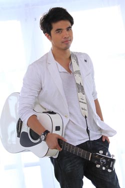 ว่าน ธนกฤต - โจ ภานุพล MV เพลง ทางออก