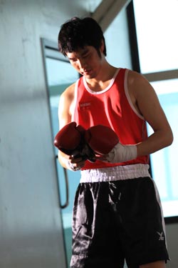 ว่าน ธนกฤต - โจ ภานุพล MV เพลง ทางออก