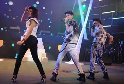 3.2.1 SHAKE IT AH! CONCERT