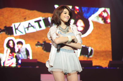 3.2.1 SHAKE IT AH! CONCERT