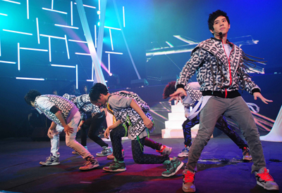 3.2.1 SHAKE IT AH! CONCERT