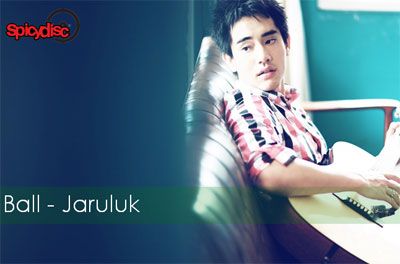 บอล จารุลักษณ์