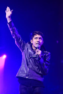 Green concert # 14 DA & The Idols unbreak my heart