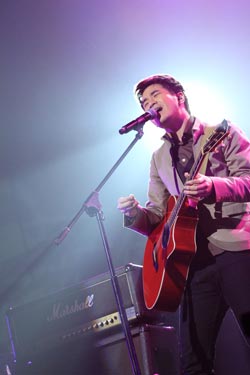 Green concert # 14 DA & The Idols unbreak my heart