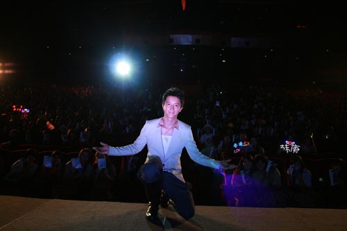Han Geng DVD Fan Sign in Bangkok
