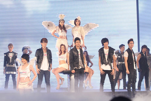 Kamikaze Love เว่อร์ Concert