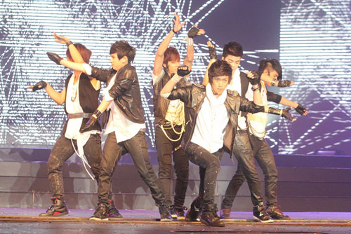 Kamikaze Love เว่อร์ Concert