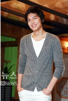 อีมินโฮ (Lee Min Ho)