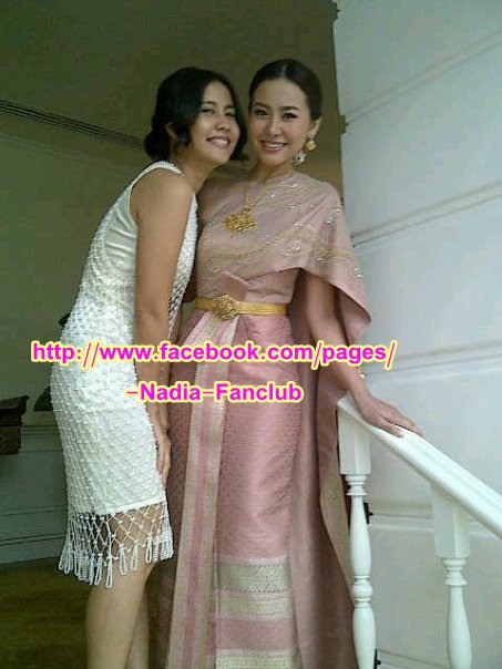 นาเดียแต่งงาน