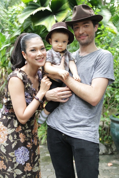 ฮิวโก้ เปิดวังจักรพงษ์ เผยโฉม น้องฮาร์เปอร์ ครั้งแรก!!!