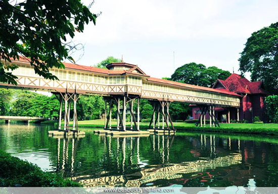 พระราชวังสนามจันทร์