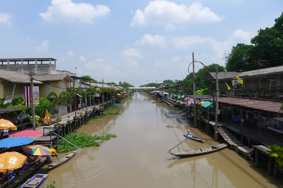 ตลาดโบราณนครเนื่องเขต