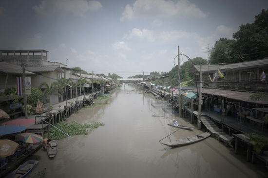 ตลาดโบราณนครเนื่องเขต