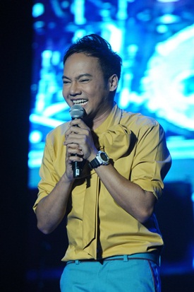Extra Love Concert by Fongbeer