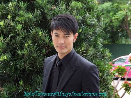 เลื่อมพรายลายรัก