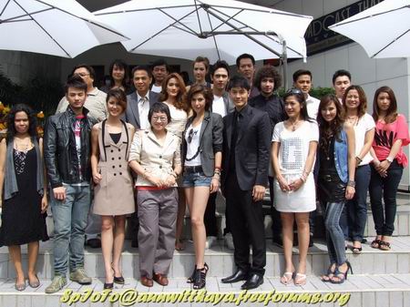 เลื่อมพรายลายรัก