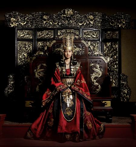 ซอนต็อก มหาราชินีสามแผ่นดิน