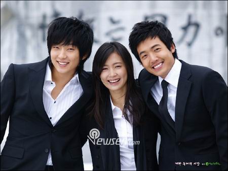 ลิขิตรักบนรอยแค้น