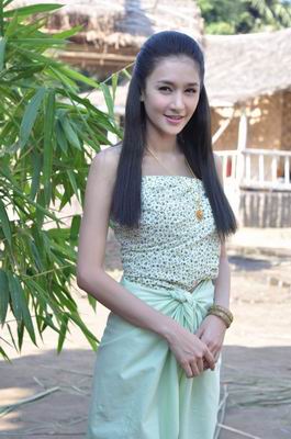 เนย โชติกา