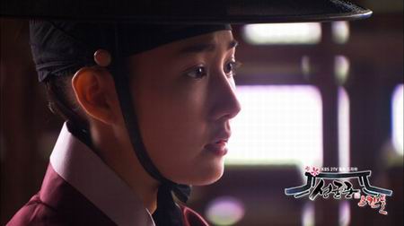 บัณฑิตหน้าใส หัวใจว้าวุ่น