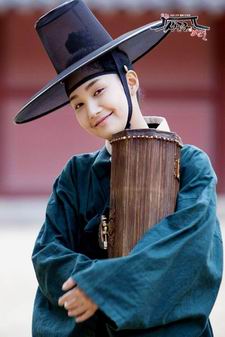 บัณฑิตหน้าใส หัวใจว้าวุ่น