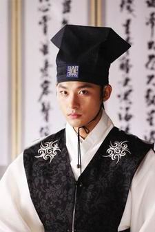 บัณฑิตหน้าใส หัวใจว้าวุ่น