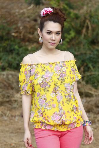 เมย์ เฟื่องอารมย์