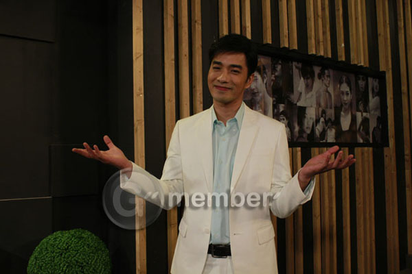 เรื่องย่อ เป็นข่าว แท่ง-พิมพ์ รับประกันความมันส์