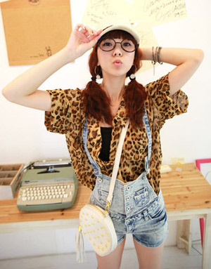 เสื้อผ้าลายเสือ