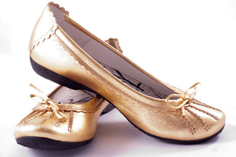 รองเท้าพื้นราบ