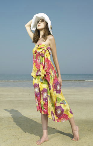 แฟชั่นเสื้อผ้าลายดอก