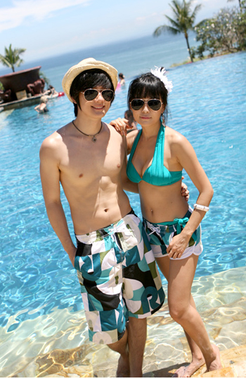 แฟชั่น ชุดว่ายน้ำ คู่รัก
