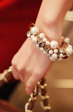 สร้อยข้อมือ - เครื่องประดับ