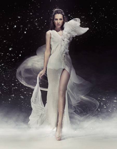 ชุดราตรียาวผ่าข้าง