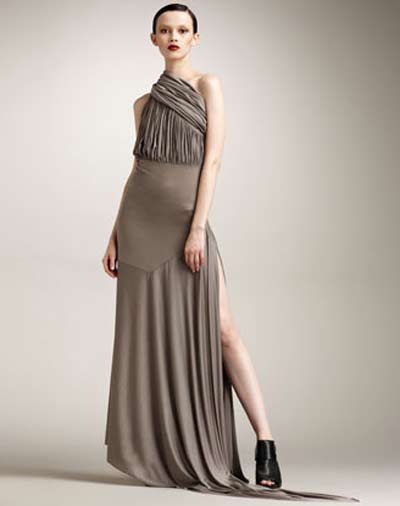 ชุดราตรียาวผ่าข้าง