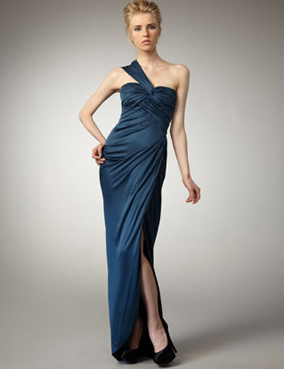 ชุดราตรียาวผ่าข้าง