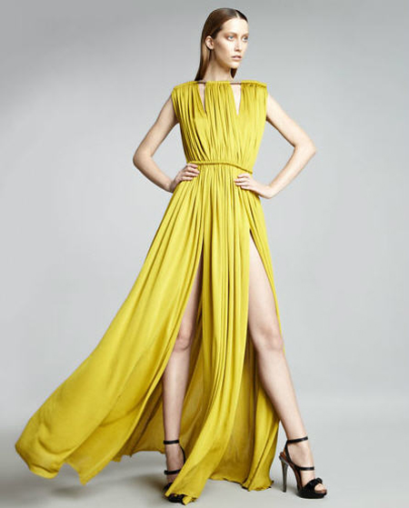 ชุดราตรียาวผ่าข้าง