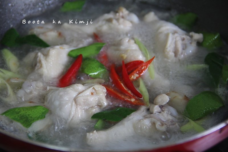 ต้มข่าไก่