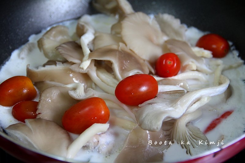 ต้มข่าไก่