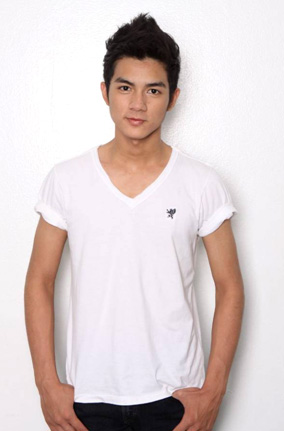 แน็ก ชาลี ไตรรัตน์ 