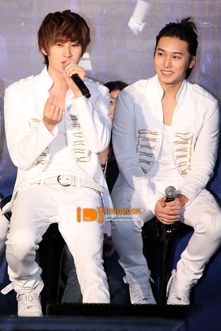 ซุปเปอร์จูเนียร์ (Super Junior)