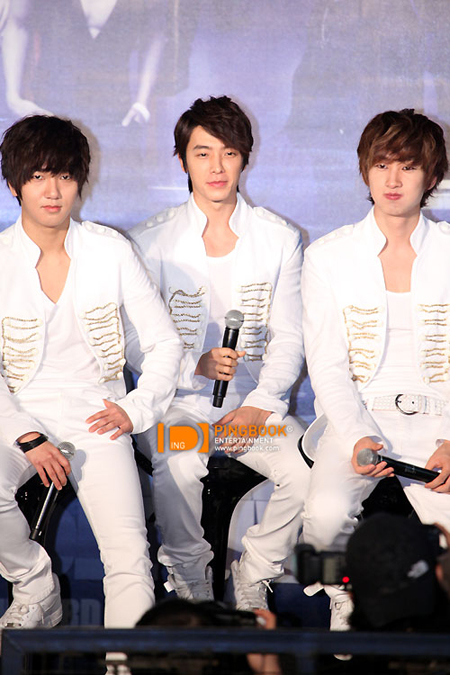 ซุปเปอร์จูเนียร์ (Super Junior)