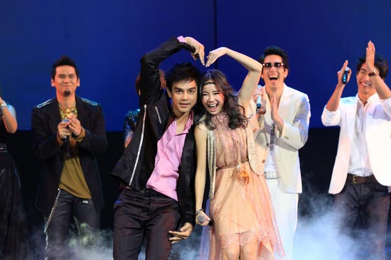 คอนเสิร์ตเรวัต พุทธินันทน์ น้องร้องเพลงพี่ 15 ปีที่คิดถึง คอนเสิร์ตเรวัต พุทธินันทน์ น้องร้องเพลงพี่ 15 ปีที่คิดถึง
