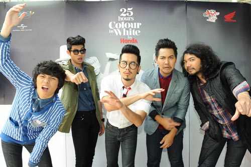 เปิดตัวอัลบั้มใหม่ 25 hours - Colour in White