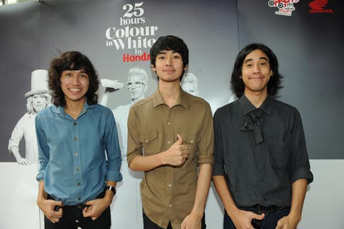 เปิดตัวอัลบั้มใหม่ 25 hours - Colour in White
