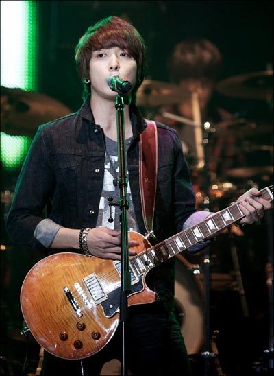CNBLUE