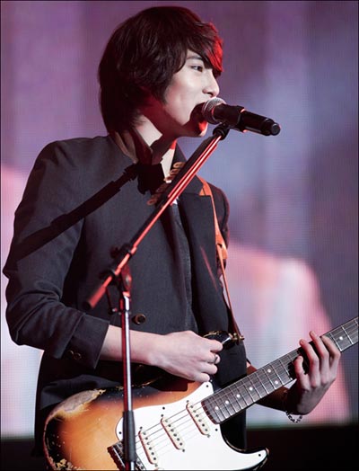 CNBLUE