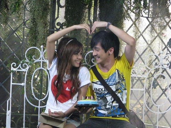 ทราย นววรรณ mv เพลง เมื่อดอกแคร์บาน